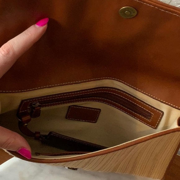 COLE HANN woven clutch - Picture 9 of 13